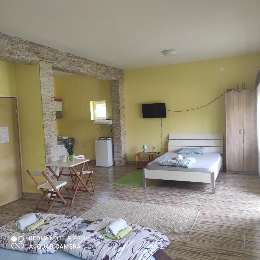 Mirella33 Apartment Palic Exterior photo